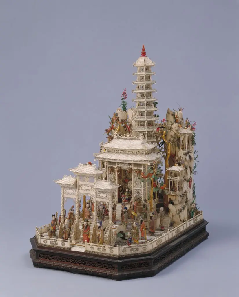 象牙镂雕群仙祝寿塔 | 故宫竹木牙角匏类藏品
