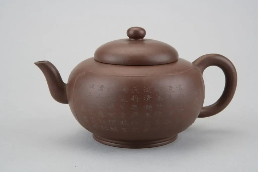 宜兴窑紫砂胎泥绘烹茶图题乾隆御制诗文执壶 | 故宫陶瓷器藏品