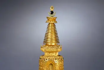 金嵌玉石佛塔 - 故宫金银锡器藏品