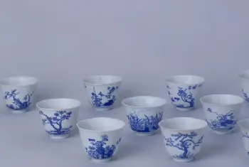 青花十二月花卉纹诗句杯 - 故宫陶瓷器藏品