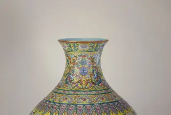 黄地粉彩勾莲纹大尊 - 故宫陶瓷器藏品