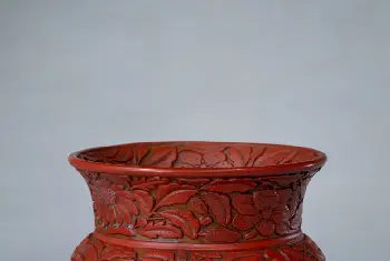 “杨茂造”剔红花卉纹尊 - 故宫漆器藏品