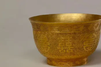 金錾双喜团寿字茶碗 - 故宫金银锡器藏品