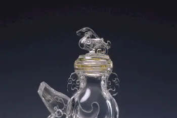 水晶天鸡尊 - 故宫玉石器藏品