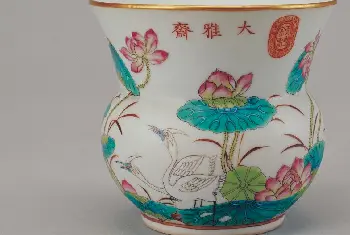 粉彩荷花鹭鸶纹奓斗 - 故宫陶瓷器藏品