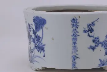 青花梅雀纹炉 - 故宫陶瓷器藏品